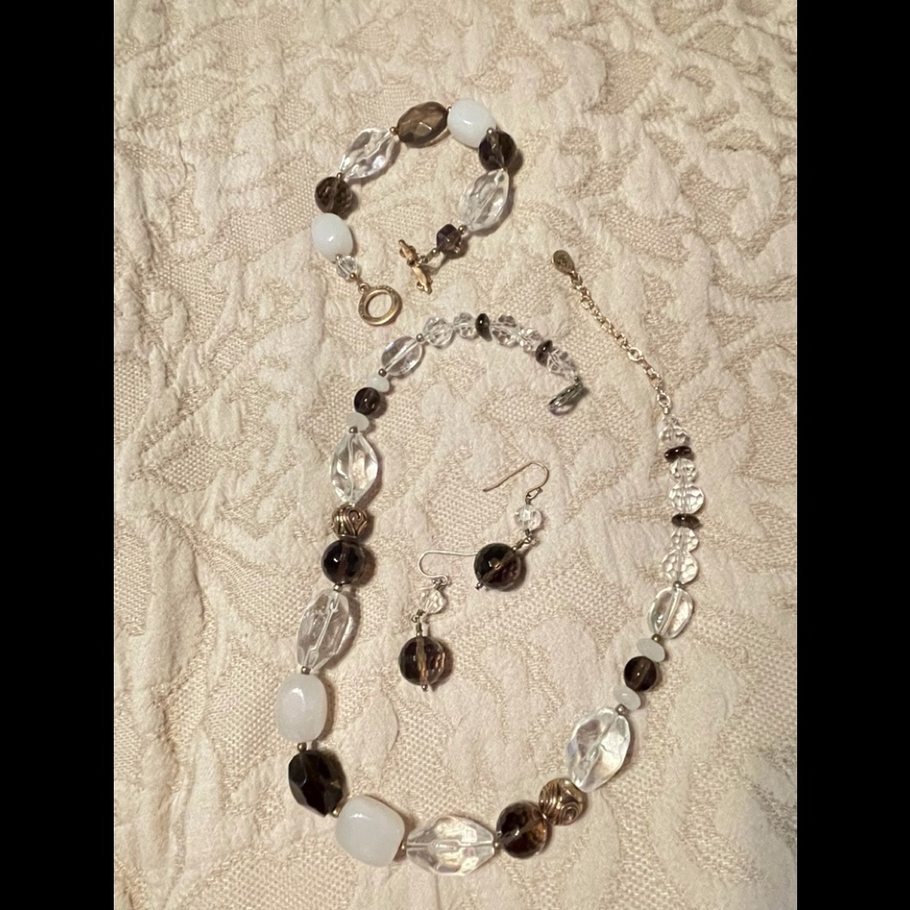 Necklace, bracelet and earrings set